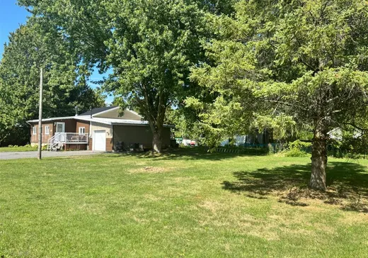 House for sale - 10 Rue Hector, Saint-Jean-sur-Richelieu, J2X 5P1