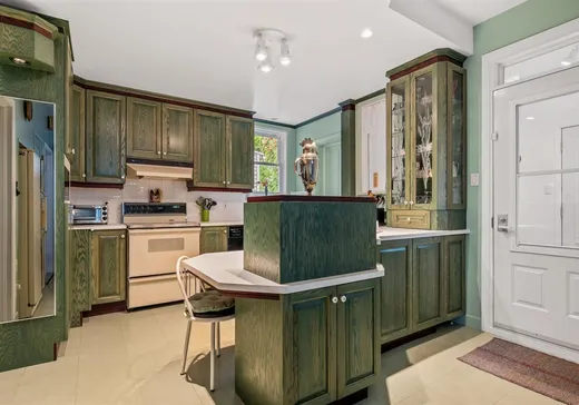 Maison à vendre - 10115 Av. Royale, Sainte-Anne-de-Beaupré, G0A 3C0