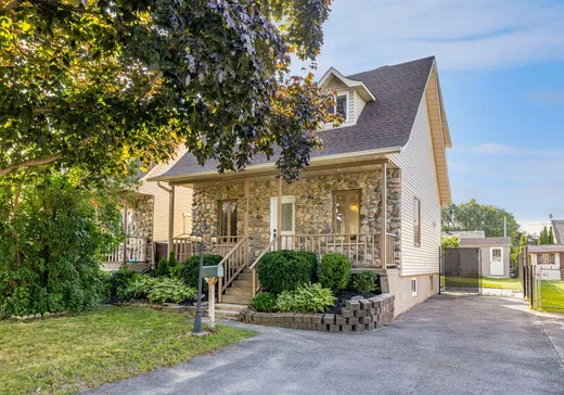 Maison à étages à vendre - 8616 Rue De Tilly, Laval (Saint-François), H7A3L3