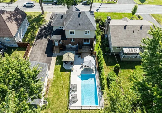 Maison à vendre - 2300-2310 Rue Pacific, St-Hubert, J3Z 0L7