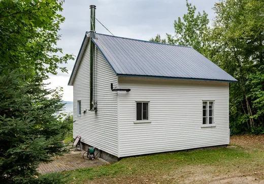 Maison à vendre - 1 Ch. du Cimetière, Petite-Riviere-St-François, G0A 2L0