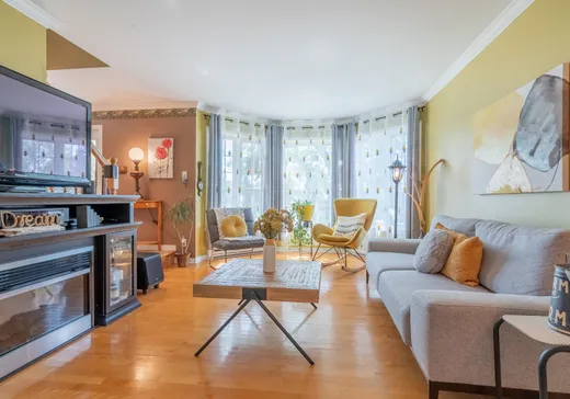 Maison à vendre - 157 Rue des Tulipes, Otterburn Park, J3H 5Y4