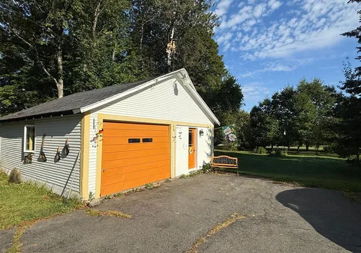 House for sale - 530 Rue Main, Bury, J0B 1J0