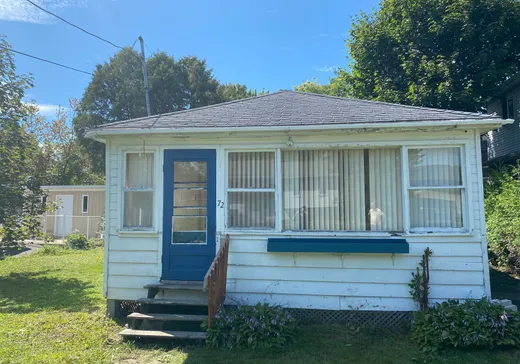 Two or more stories for sale - 72 13e Avenue, Sainte-Marthe-sur-le-Lac, J0N1P0