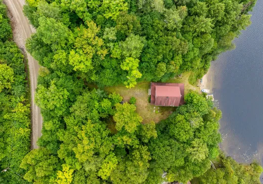 Maison à vendre - 320 Ch. Léonard, Lac-du-Cerf, J0W 1S1