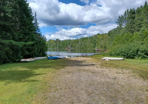 House for sale - 1 Rue de la Loutre, Sainte-Marguerite-du-Lac-Masson, J0T 1L0