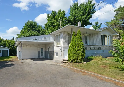 Two or more stories for sale - 136 Rue Ste-Catherine, Saint-Polycarpe, J0P1X0