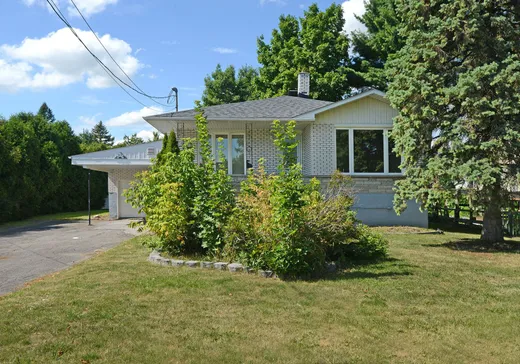 House for sale - 136 Rue Ste-Catherine, Saint-Polycarpe, J0P 1X0