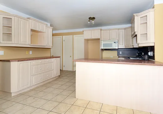 House for sale - 136 Rue Ste-Catherine, Saint-Polycarpe, J0P 1X0