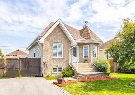 Maison à étages à vendre - 331 Rue du Cocher, L'Épiphanie, J5X4C3