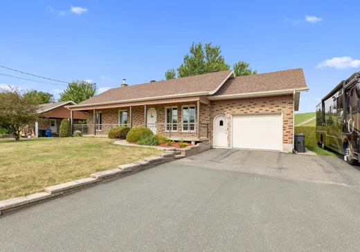 House for sale - 1150 Rue Notre-Dame S., Sainte-Marie, G6E 2W9