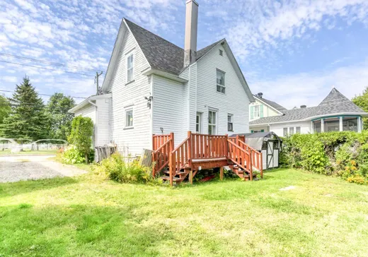 Maison à vendre - 1645 Rue Principale, Saint-Stanislas-de-Champlain, G0X 3E0