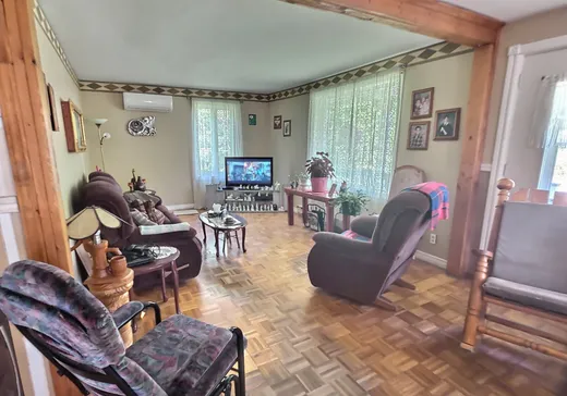 Maison à vendre - 800 Route 195, Matane, G0J 3J0