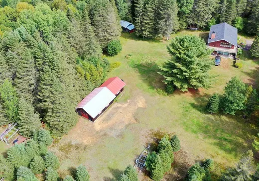 Two or more stories for sale - 610 Ch. du Lac-Macaza, Labelle, J0T1R0