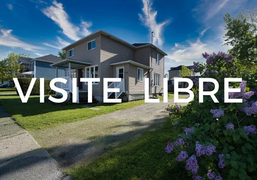 Two or more stories for sale - 116 Rue de l'Hôtel-de-Ville, East Angus, J0B1R0