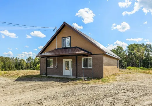 House for sale - 932 Route 214, Bury, J0B 1J0