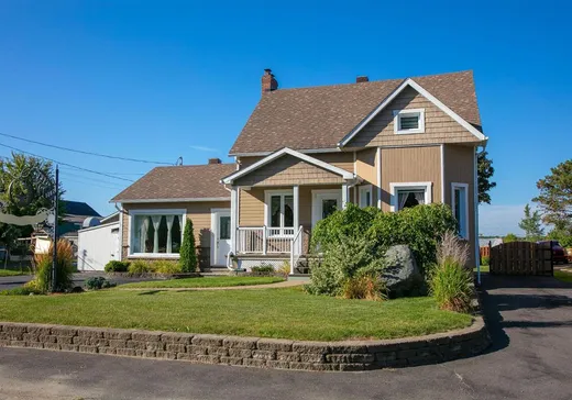 Two or more stories for sale - 1362 Rg Double, Saint-Césaire, J0L1M0