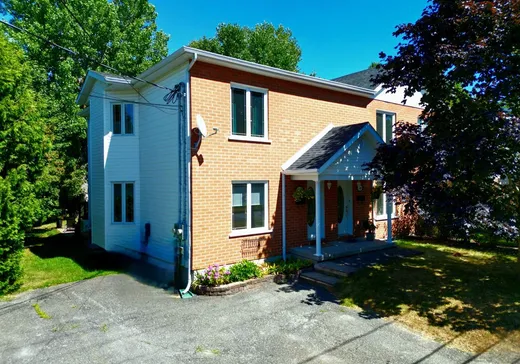 Maison à étages à vendre - 439Z Rue Bellevue, Magog, J1X5Z7