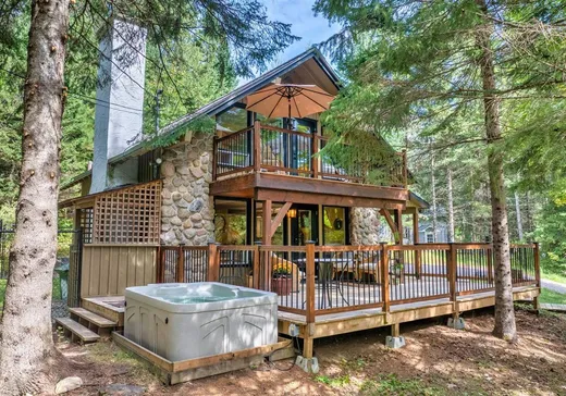 1 1/2 Storey for sale - 142 Rue Richer, Mont-Tremblant, J8E1N1
