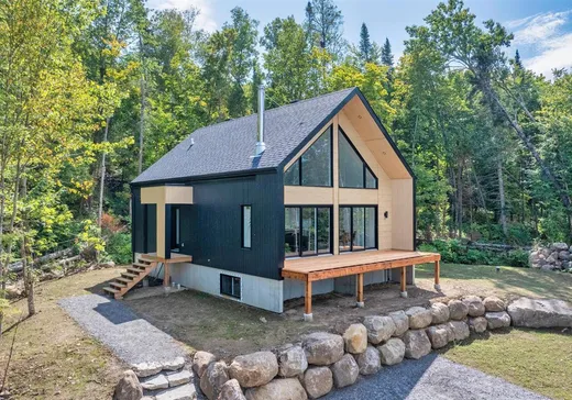Un étage et demi à vendre - 340 Ch. du Lac-Rossignol, Lac Superieur, J0T1J0