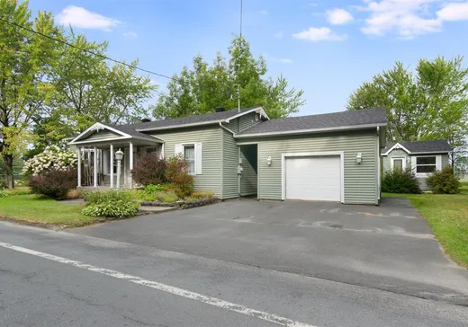 Bungalow à vendre - 251 Rue Gosselin, Wotton, J0A1N0