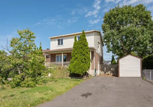 Two or more stories for sale - 4934 Boul. Kimber, St-Hubert, J3Y7Z8