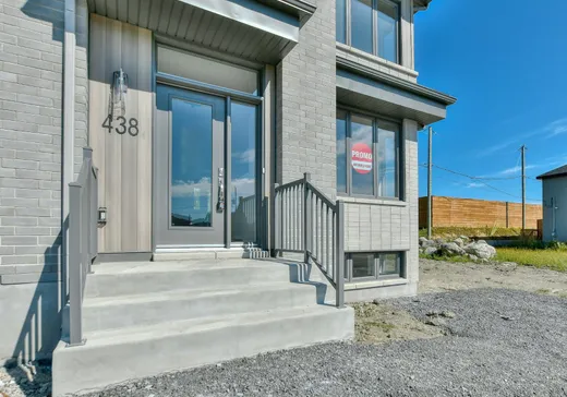 House for sale - 438 Rue du Muscat, Sainte-Marthe-sur-le-Lac, J0N 1P0