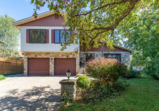 Two or more stories for sale - 109 Av. de la Gironde, Saint-Lambert, J4S1W5