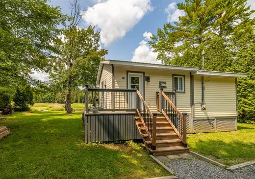 Bungalow à vendre - 306 Route Philomène-Thibodeau, St-Alban, G0A3B0