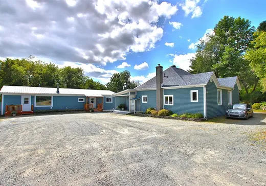 Bungalow à vendre - 323-325 Ch. de Nicolet-Falls, Danville, J0A1A0