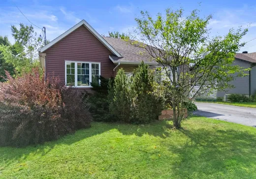 House for sale - 108 Rue des Cèdres, Waterloo, J0E 2N0