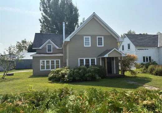 Maison à étages à vendre - 32 Ch. du Pont, Gatineau, J8N2J1