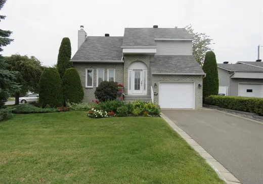 Maison à étages à vendre - 611 Rue Chambord, Repentigny, J5Z3V2