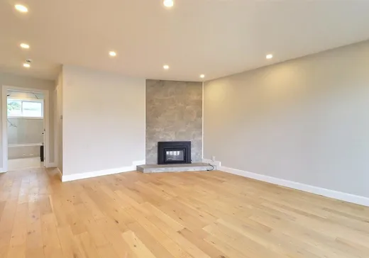 Maison à vendre - 525 Rue Ingrid, Laval (Pont-Viau), H7P 3P4