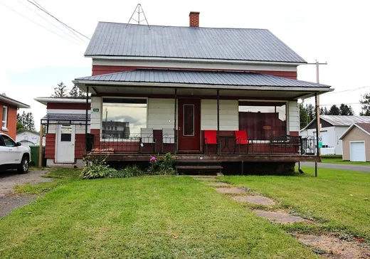 Two or more stories for sale - 724 Rue Principale, Saint-Janvier-de-Joly, G0S1M0