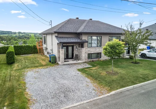 Two or more stories for sale - 727 Rue Jolliet, Sainte-Marie, G6E1K6