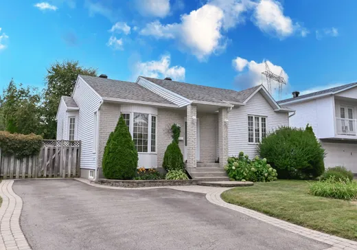 Maison à vendre - 136 Rue Sarah-Garth, Blainville, J7C 4T6