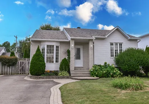 Maison à vendre - 136 Rue Sarah-Garth, Blainville, J7C 4T6