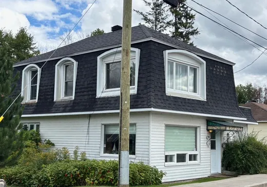 Maison à étages à vendre - 49 Rue du Canal N., Grenville, J0V1J0