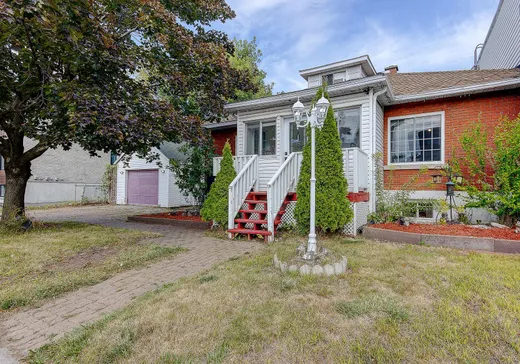 Two or more stories for sale - 1733 Rue Balmoral, Longueuil, J4T1B5
