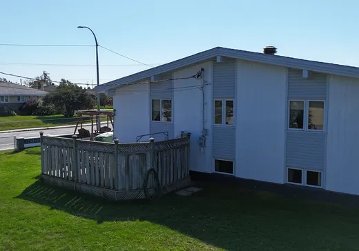 House for sale - 13 Rue Johnny-Montigny, Sept-Îles, G4R 1W2