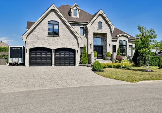 Two or more stories for sale - 10 Rue des Spirées, Blainville, J7C5W1