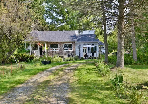 Bungalow à vendre - 541 Ch. Lavallée, Acton Vale, J0H1A0