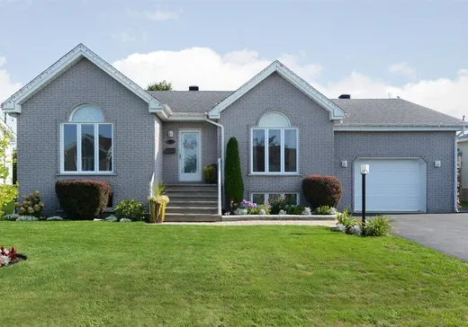 Bungalow for sale - 99 Rue des Lilas, Salaberry-de-Valleyfield, J6S6B7