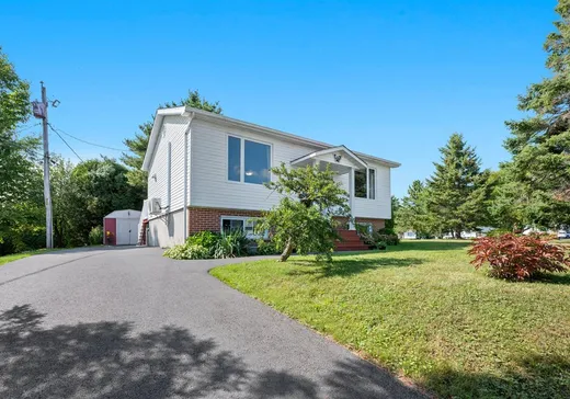 House for sale - 100 Place Bélair, Waterloo, J0E 2N0