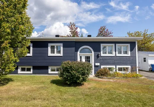 Bungalow for sale - 1320 Rue d'Illinois, Val-Belair, G3J1A2
