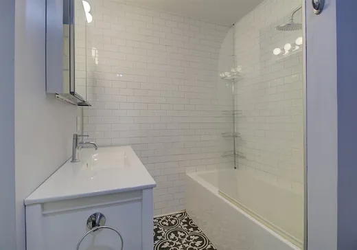 Maison à vendre - 185 Rue Cate, Sherbrooke, J1J 2P2