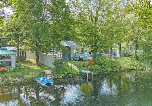 Bungalow for sale - 139 Rue Therrien, Saint-Félix-de-Kingsey, J0B2T0