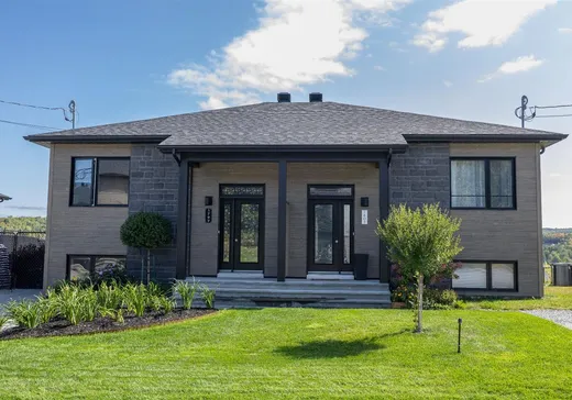 Bungalow à vendre - 1803 Rue des Pois-de-Senteur, Fleurimont, J1E0L7