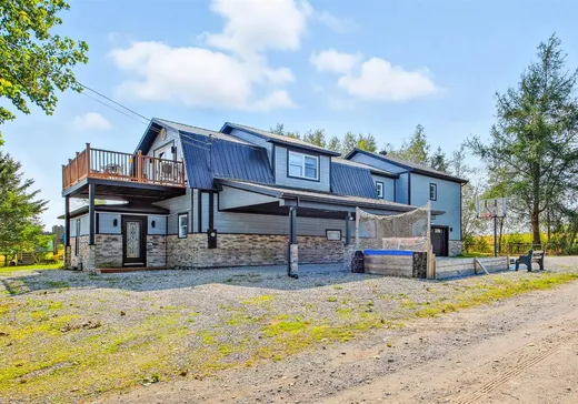 Two or more stories for sale - 6339 Ch. Skiberine, Valcourt, J0E2L0
